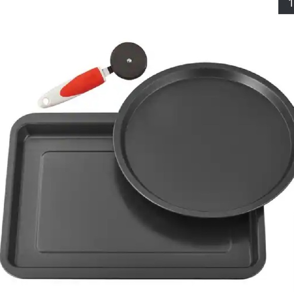 Ballarini Cookin’Italy 3-Pc Non-Stick Pizza Pan Set w/cutter (made in Italy) - Picture 2 of 8